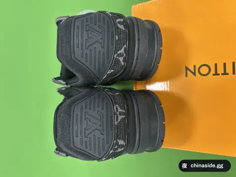 Classic Skate Shoes