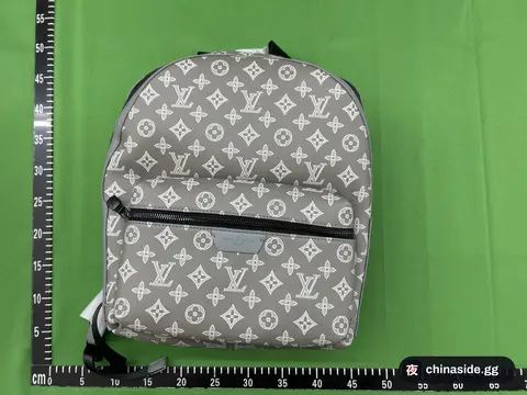 Classic Shoulder Bag