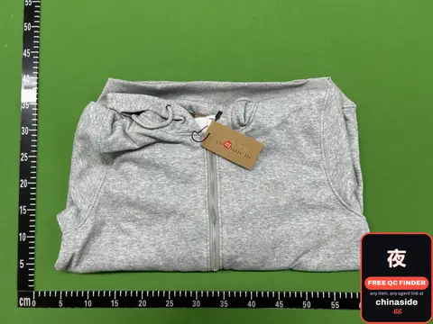 British-style Embroidered Hooded Sweatshirt