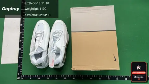 Hot Step Thick-Sole Retro Cushion Sneakers