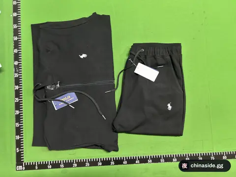 D32 Fashionable Sweatshirt Set