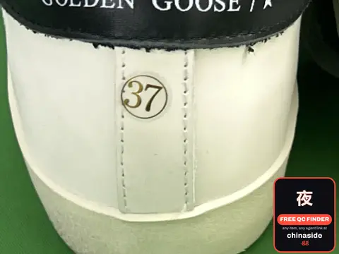 Golden Goose Sneaker