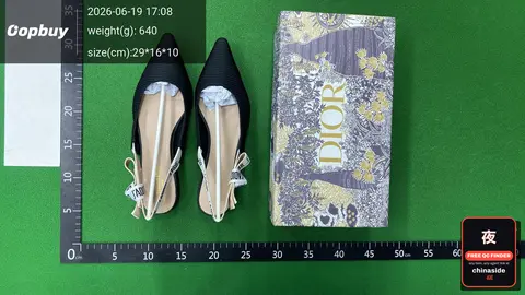Cat Heel Pointed Toe Patent Leather Sandals