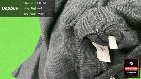 Classic Heart Jacquard Pullover Sweater
