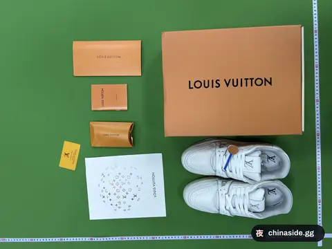 B3D Lace-Up Flat Sneakers