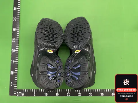 Sneaker