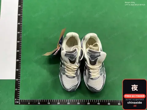 Asics Sneakers