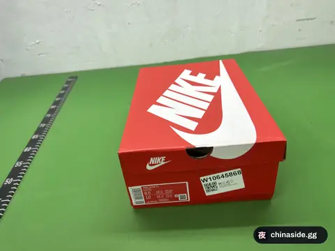 SHOX Air-Cushioned Sports Shoes