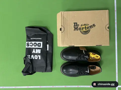 Dr. Martens Classic 1461 Leather Shoes