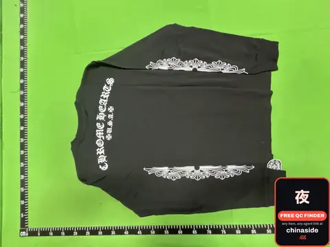 Long-sleeve T-shirt