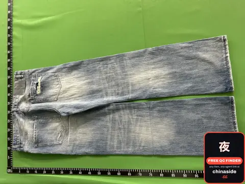Distressed Washed Jeans