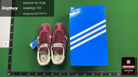 Three-Leaf Retro Sports Sneakers