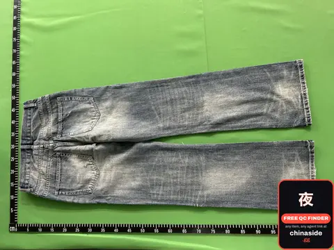 Distressed Washed Jeans