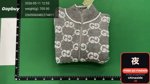 GG Logo Zip-Up Sweater