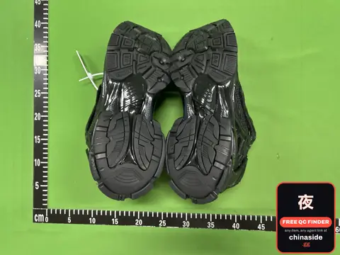 7th Generation Runner Sneaker