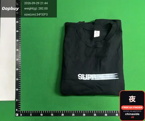Supreme Style Oversized T-Shirt