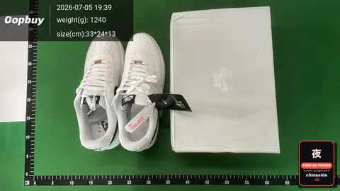 Nike Air Force 1 Sneakers