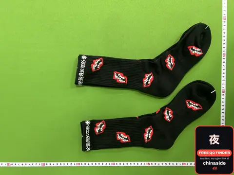 Lipstick Kisses Socks