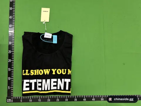 VTM Witt Moe Letter Print Crewneck Tee