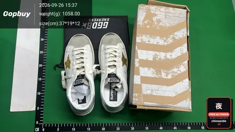 Distressed Star Platform Sneakers