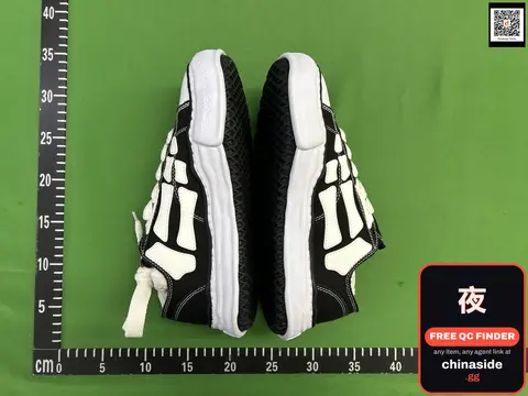 Round-toe Lace-up Low-top Canvas Shoes