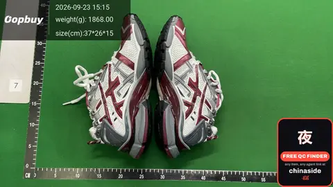 Asics Sneakers