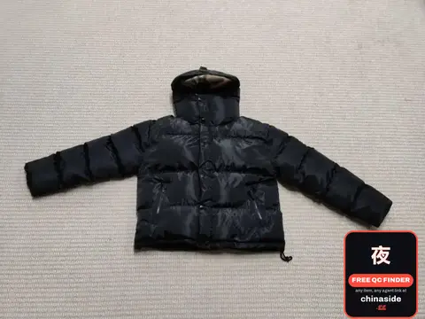 Burberry Detachable Sleeve Down Jacket