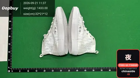 B23 Letter Print Logo Sneakers