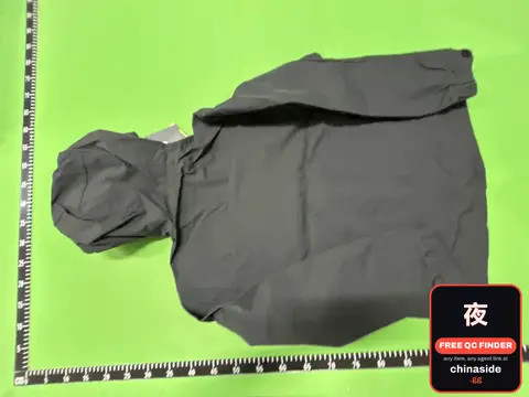 Black T-Shirt With Zipper Details